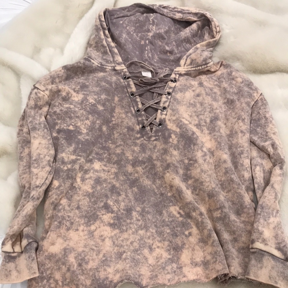 Acid washed tie-dye sweatshirt with hood